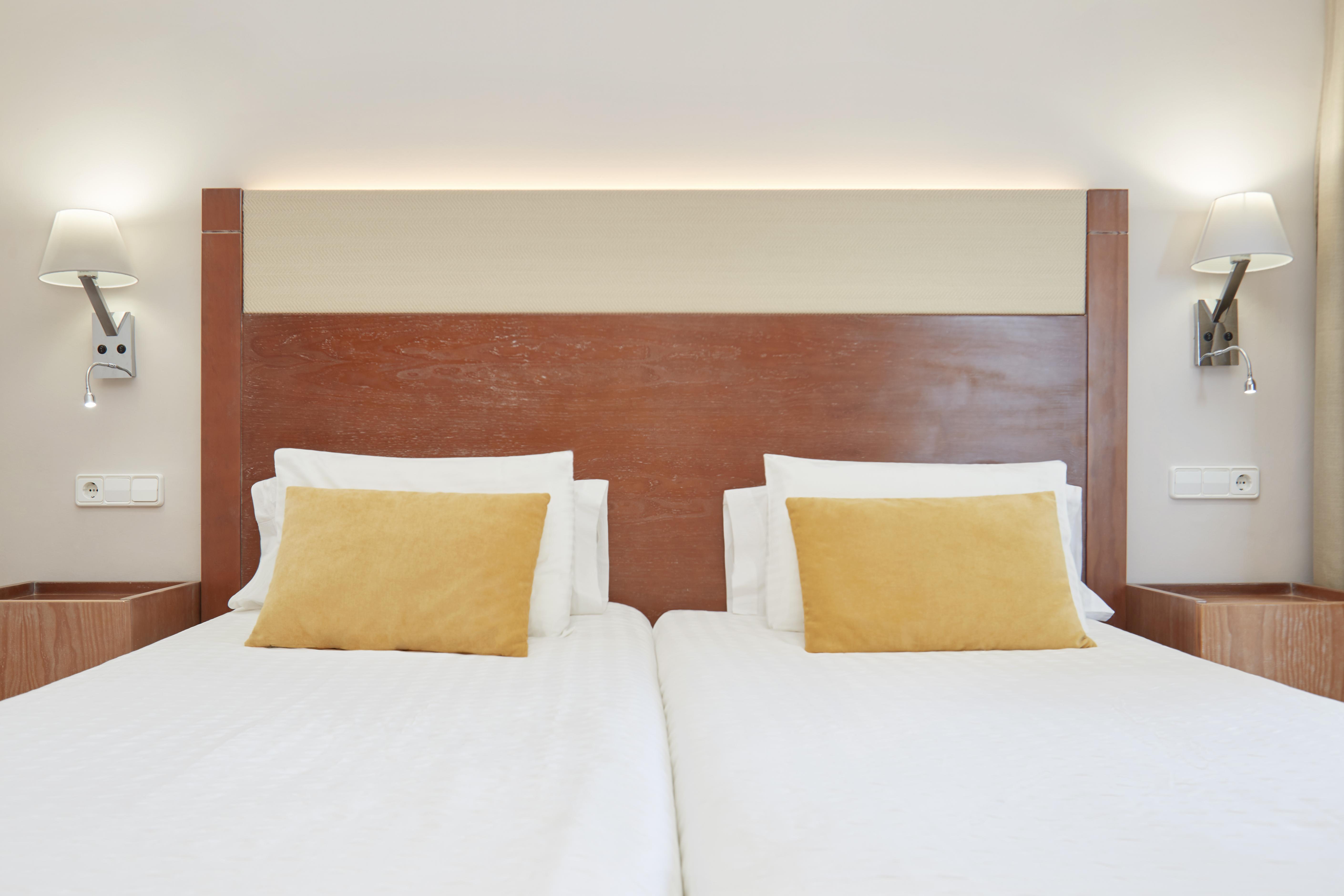 Universal Grand Leon & Spa Colonia de Sant Jordi Exterior photo