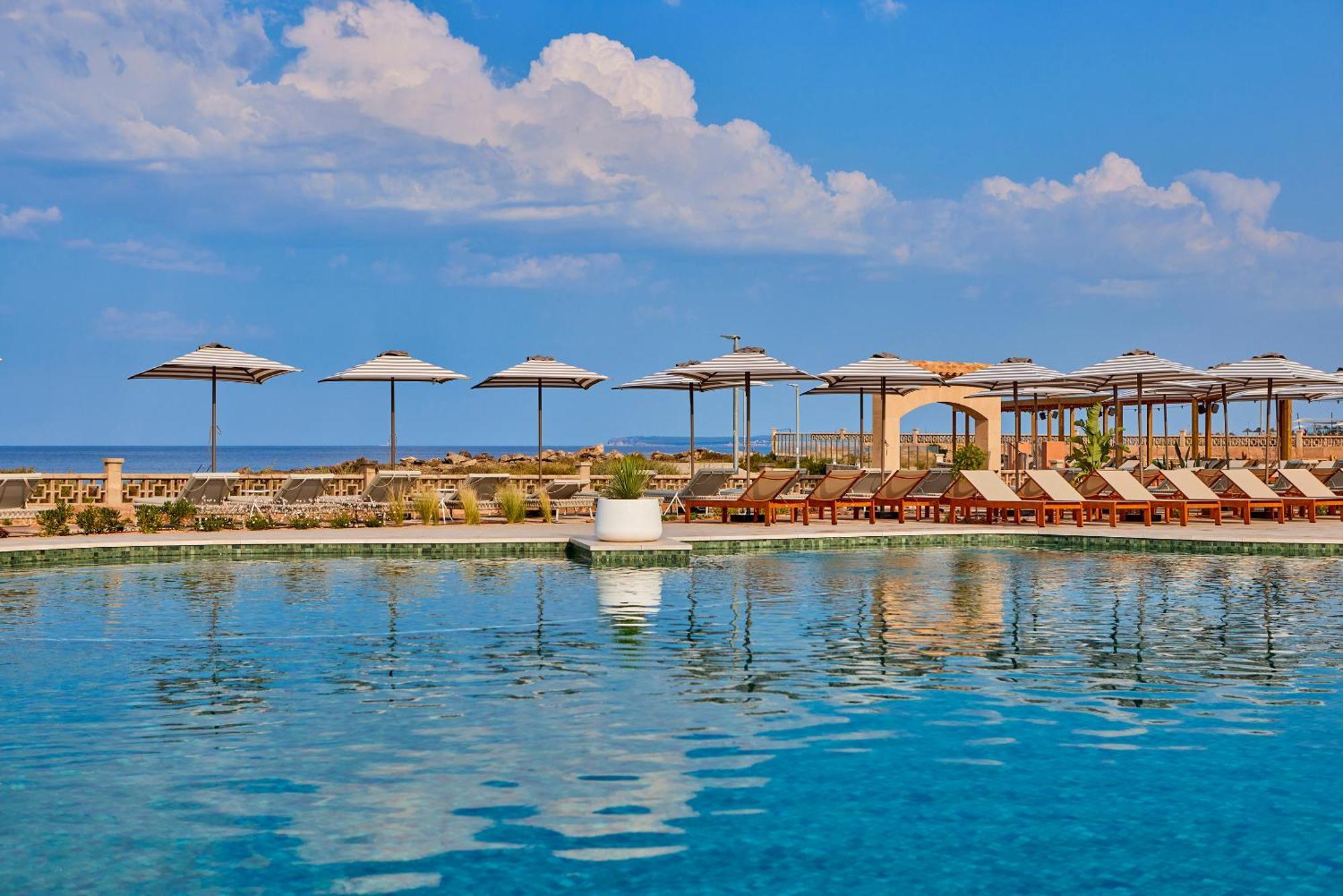 Universal Grand Leon & Spa Colonia de Sant Jordi Exterior photo