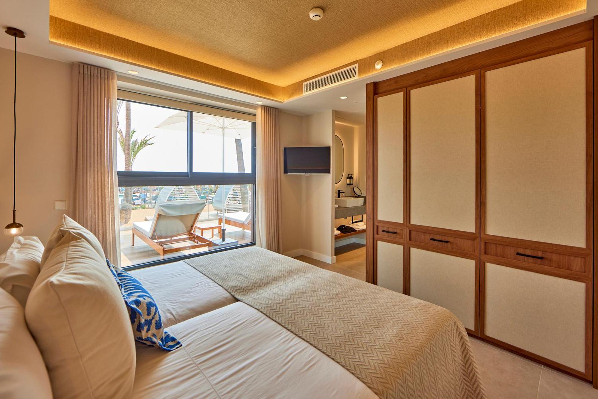 Universal Grand Leon & Spa Colonia de Sant Jordi Exterior photo