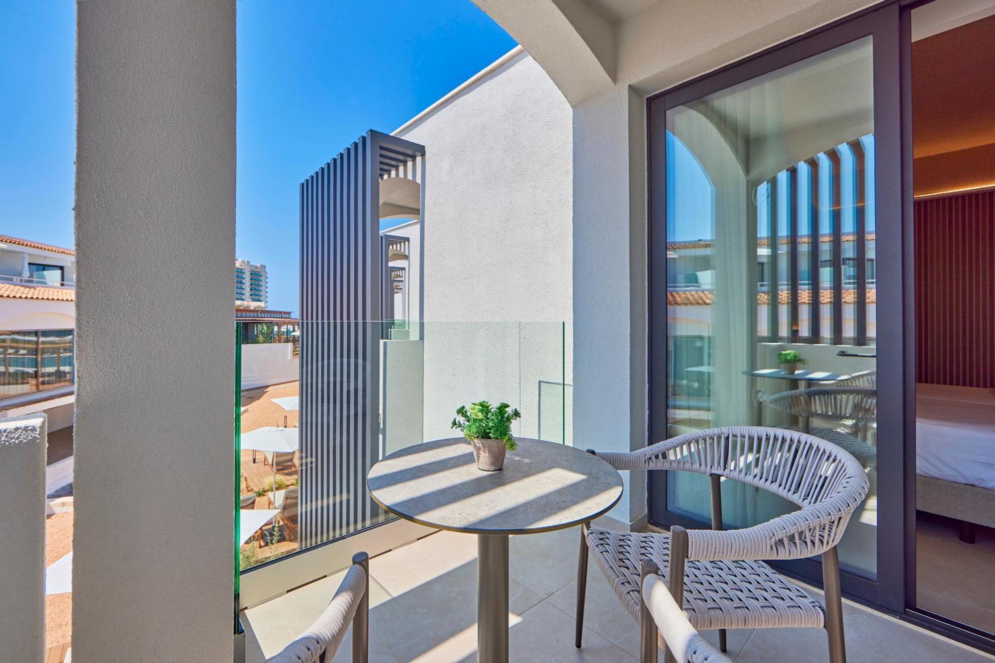 Universal Grand Leon & Spa Colonia de Sant Jordi Exterior photo