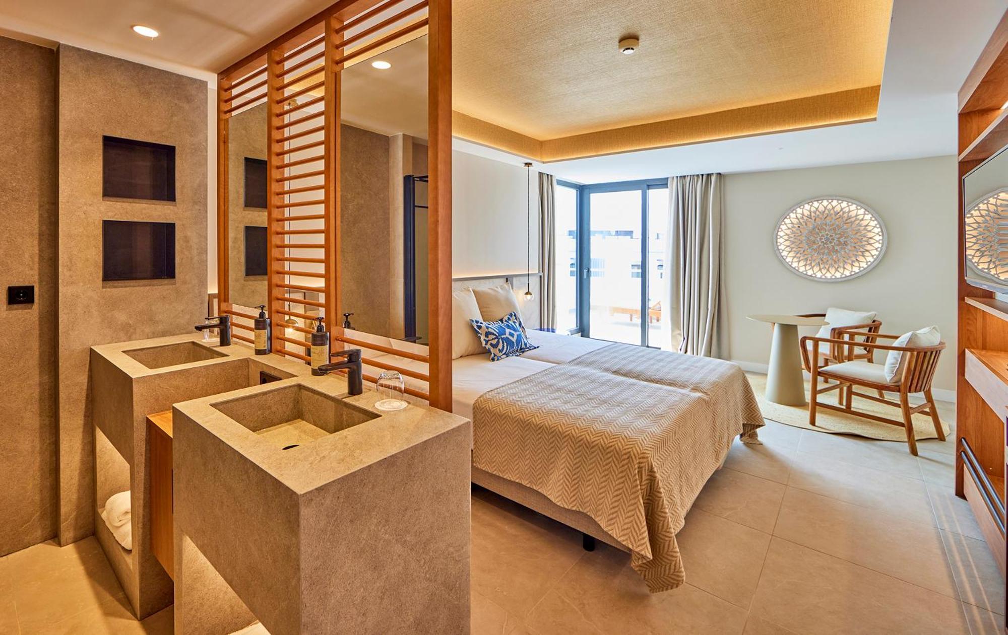 Universal Grand Leon & Spa Colonia de Sant Jordi Exterior photo