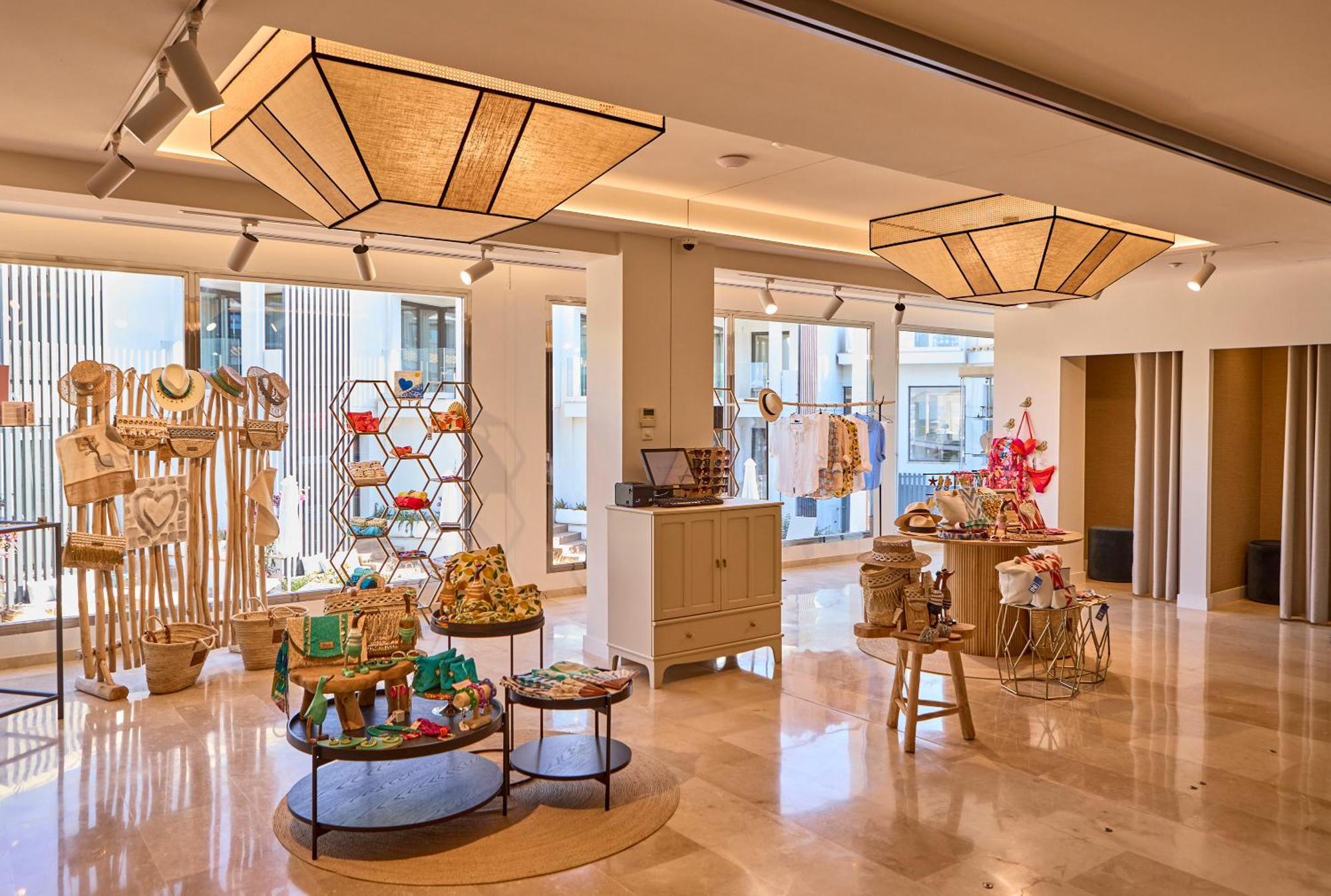 Universal Grand Leon & Spa Colonia de Sant Jordi Exterior photo