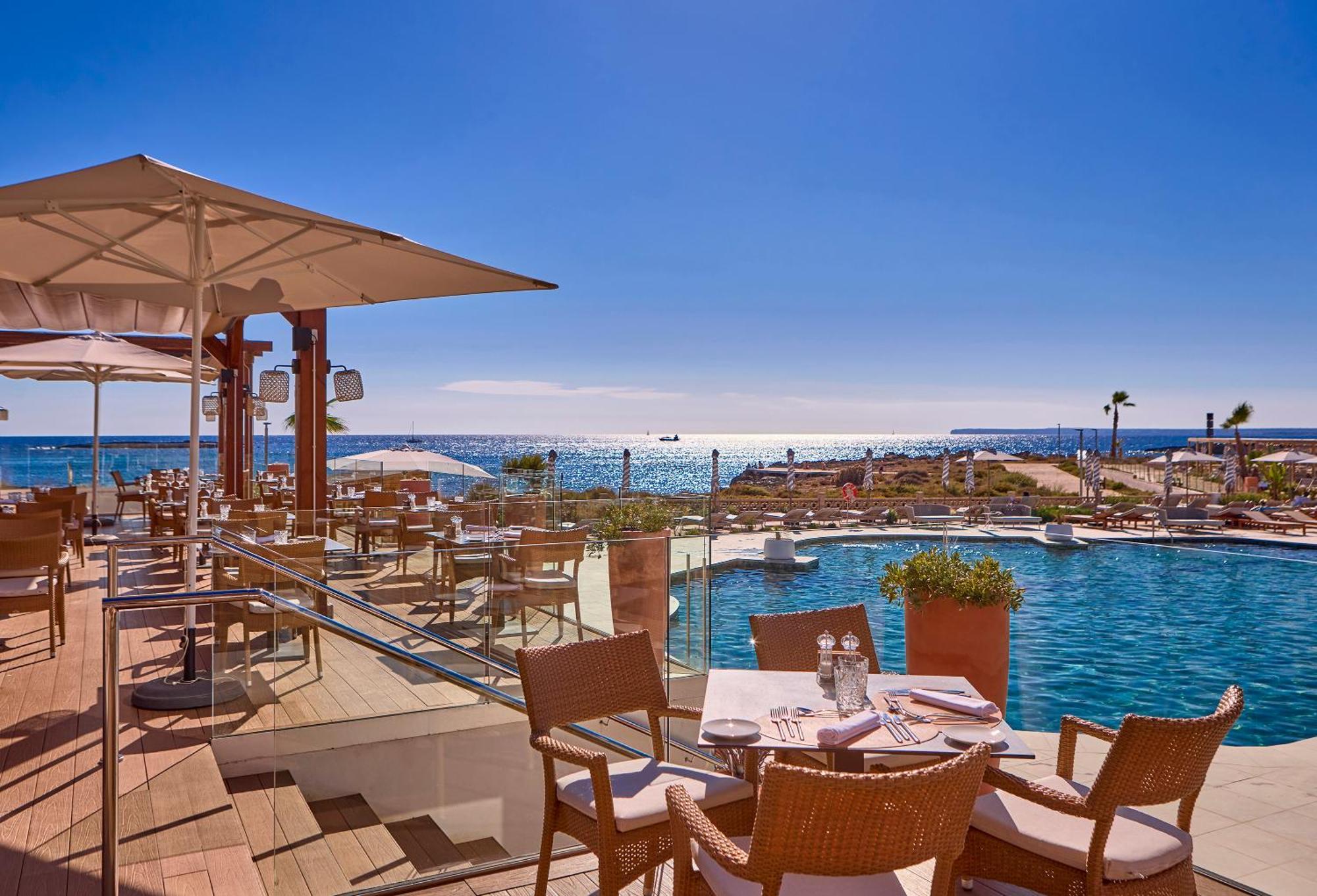 Universal Grand Leon & Spa Colonia de Sant Jordi Exterior photo